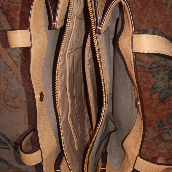 Michael Kors Gala Signature Brown and Butternut Tote MK 3 Pocket Colorblock - Picture 6 of 10
